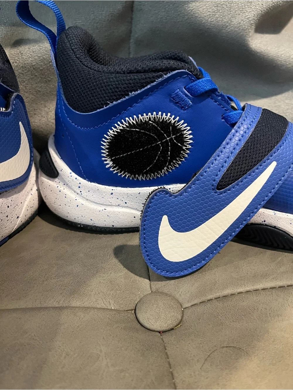 Nike Kids Unisex Blue and White Velcro Athletic Sneakers